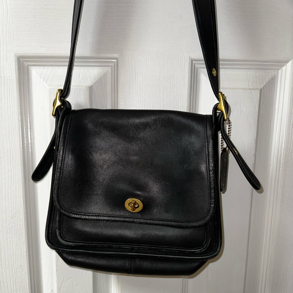 VINTAGE COACH!!! MINT CONDITION!!! - Picture 2 of 11